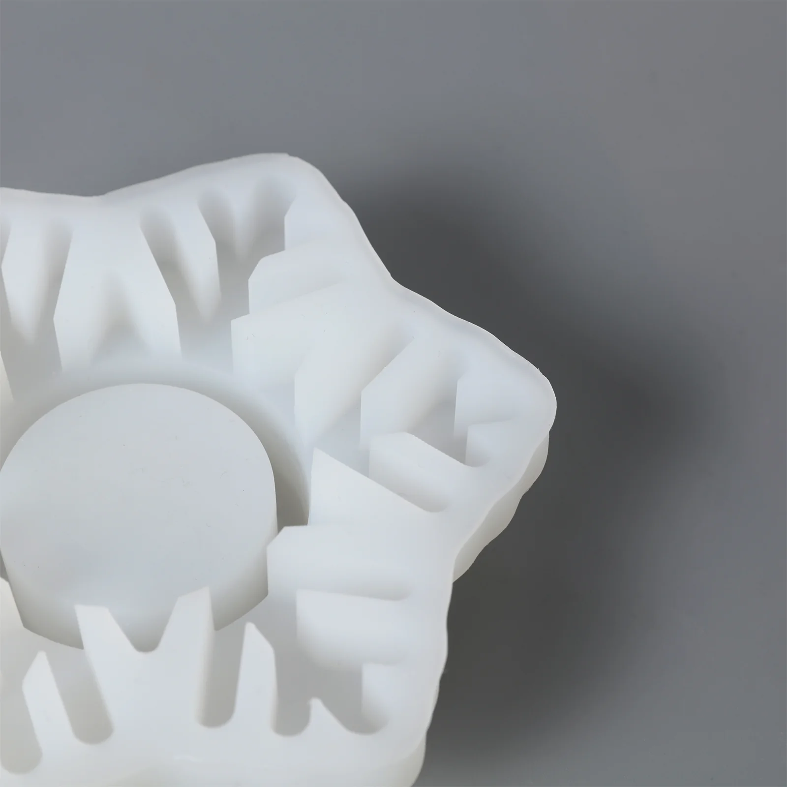 Christmas Snowflake Tealight Candle Holder Silicone Mold - Image 8