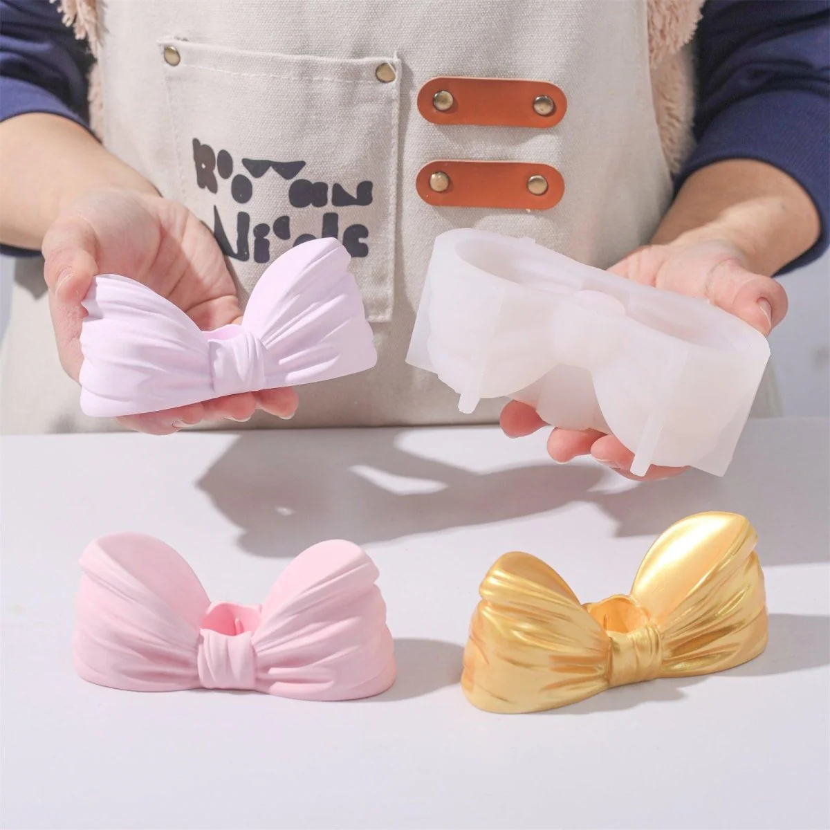 Cutie Bow Candle Holder Silicone Mold - Image 2