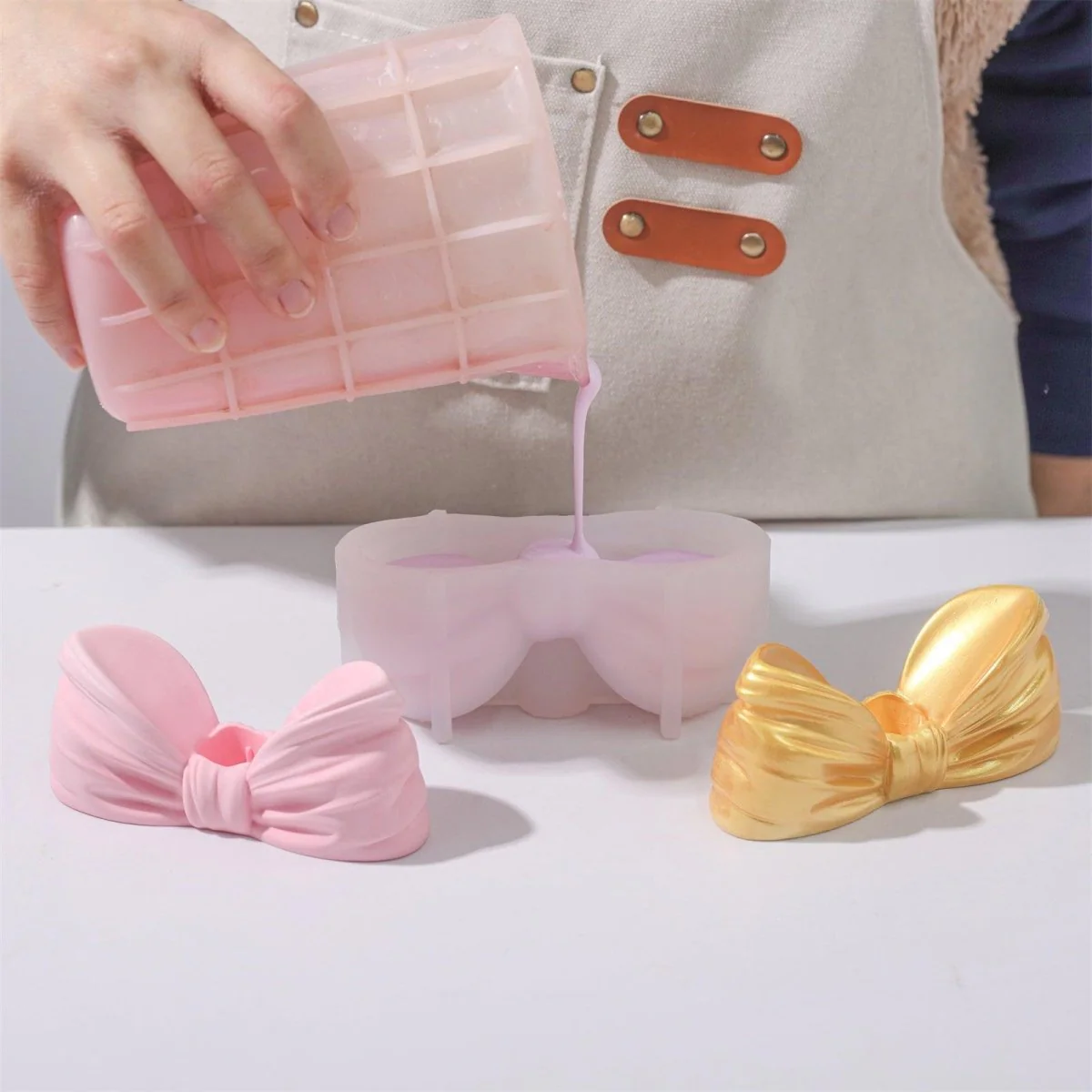 Cutie Bow Candle Holder Silicone Mold - Image 3