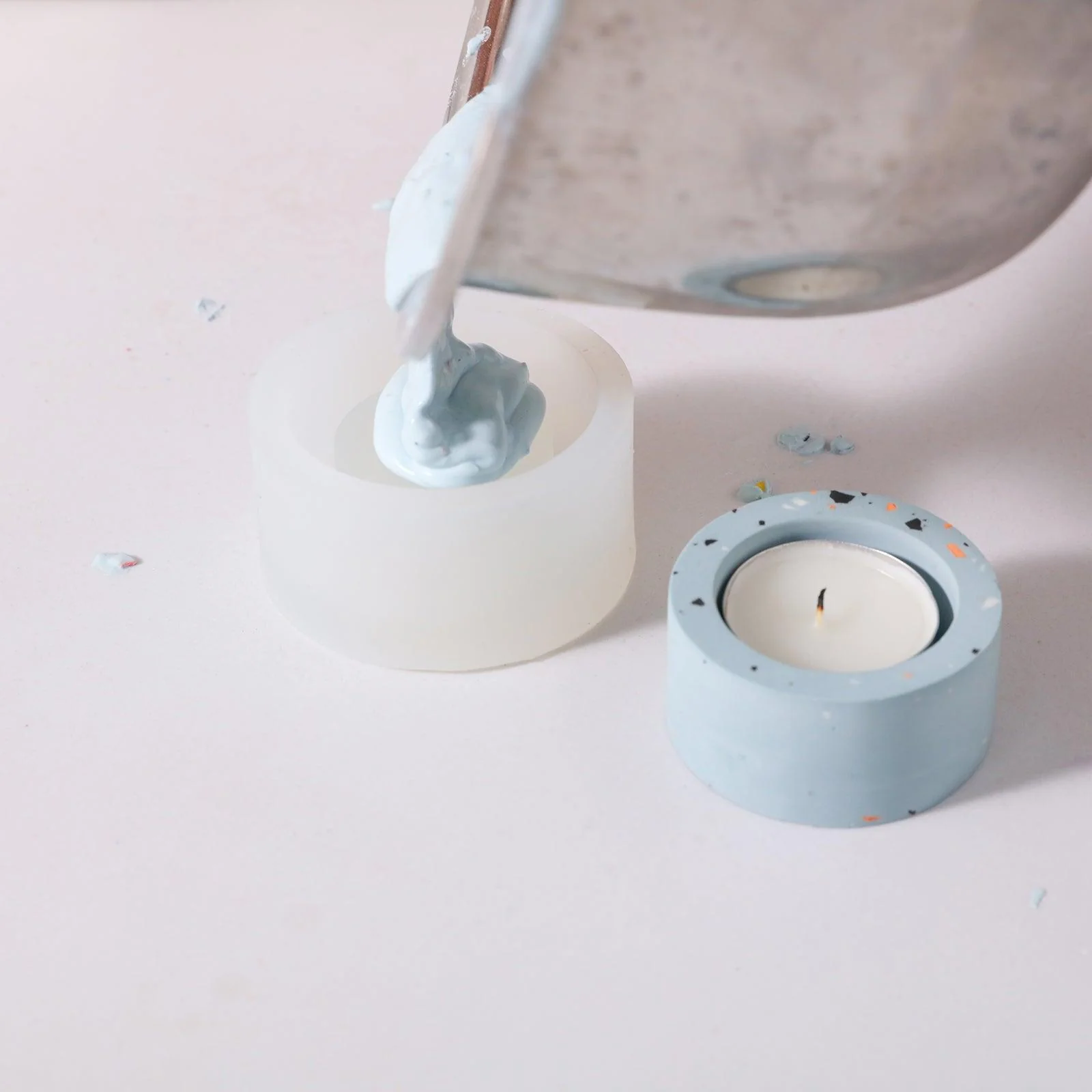 1-Hole Tealight Candle Holder Silicone Mold - Image 2