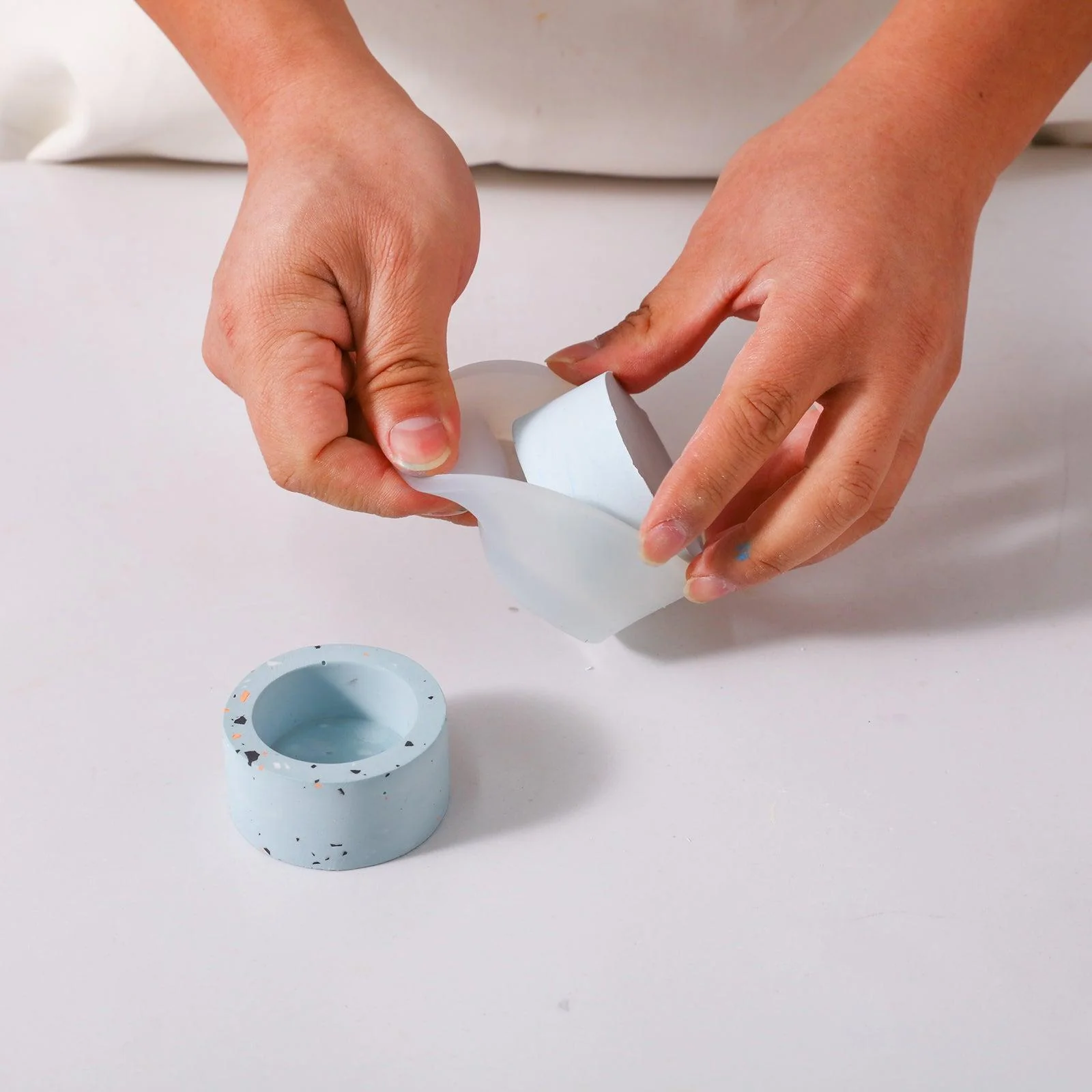 1-Hole Tealight Candle Holder Silicone Mold - Image 3