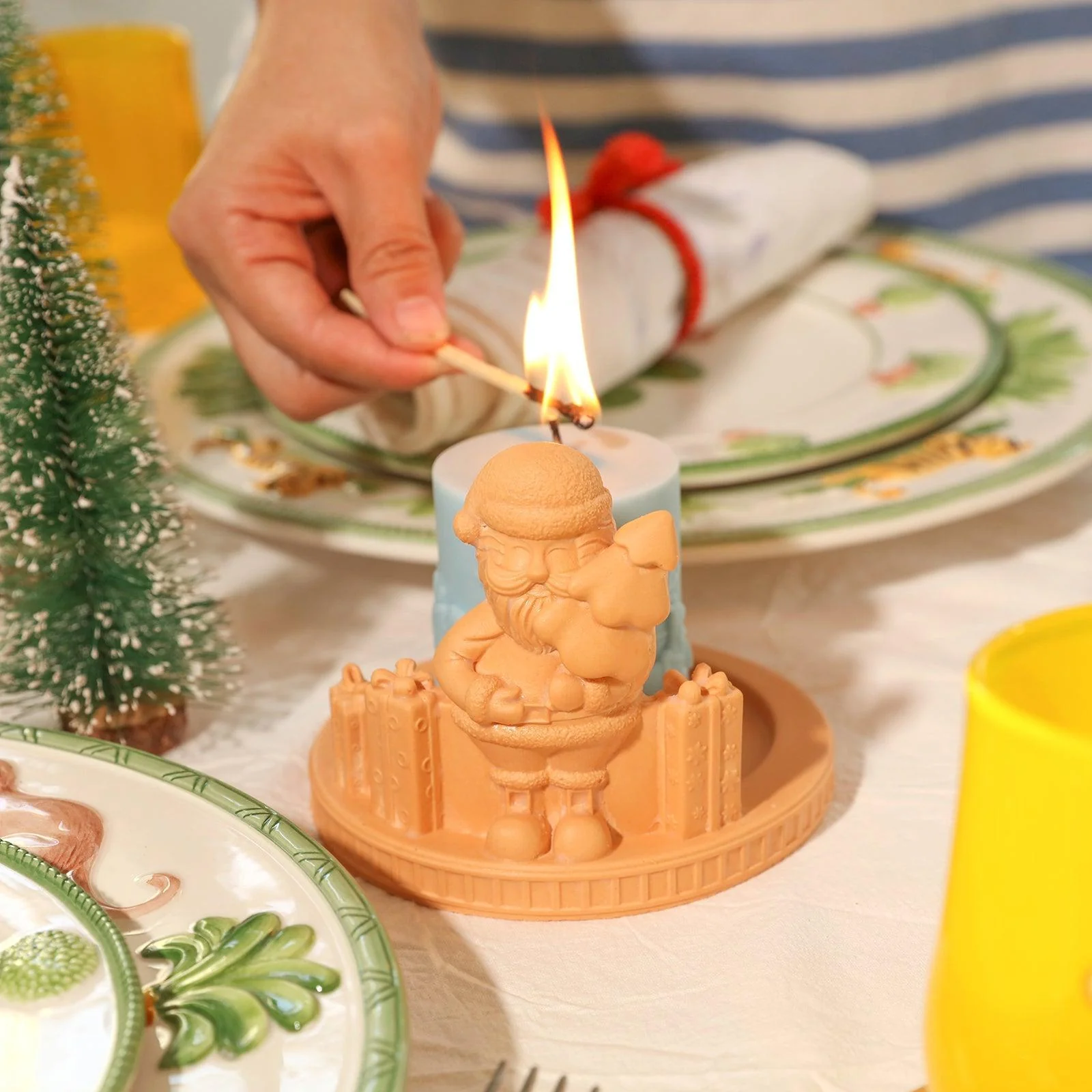 Merry & Bright Santa Candle Holder Silicone Mold - Image 6