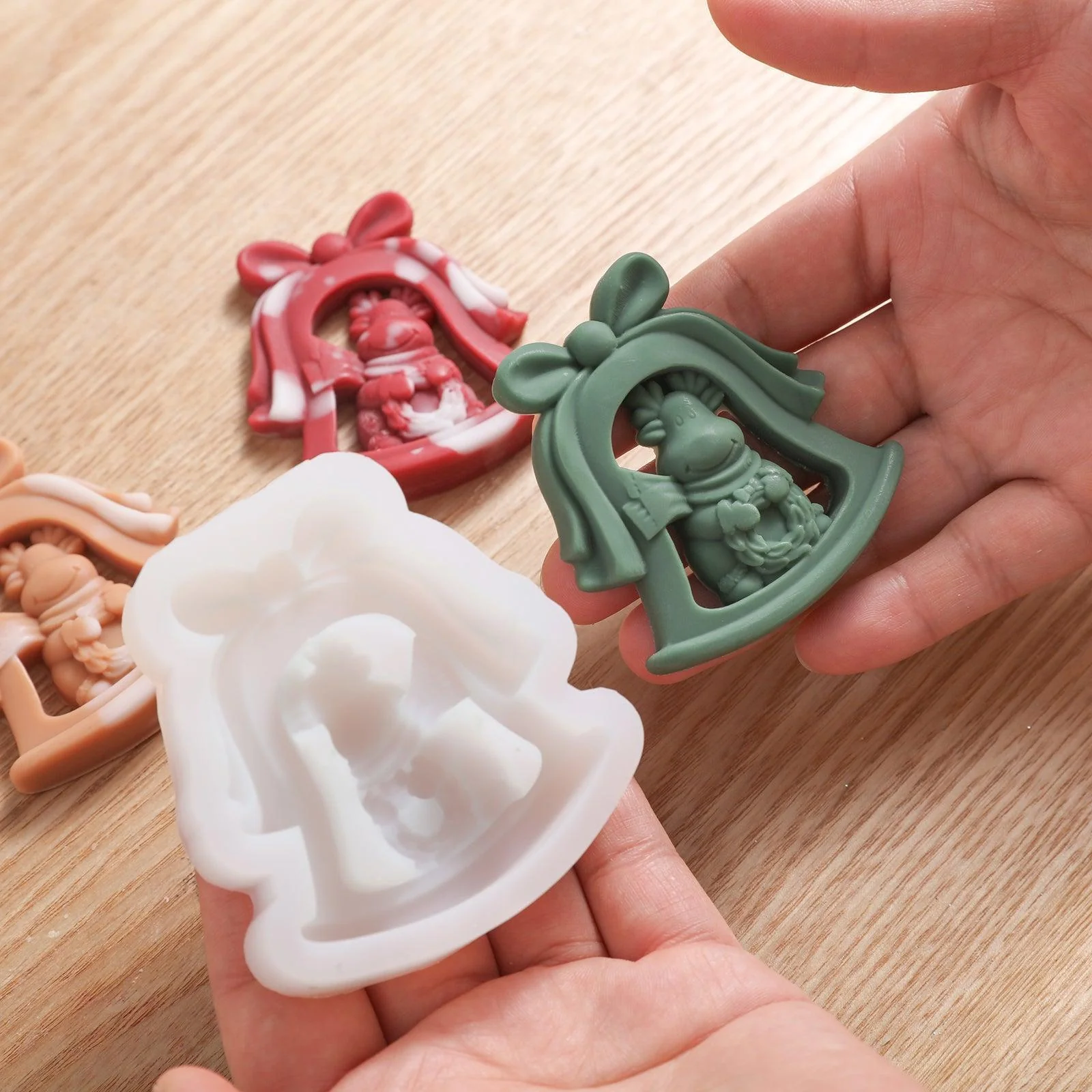 Jingle Bell Bambi Candle Jar Decoration Silicone Mold - Image 4