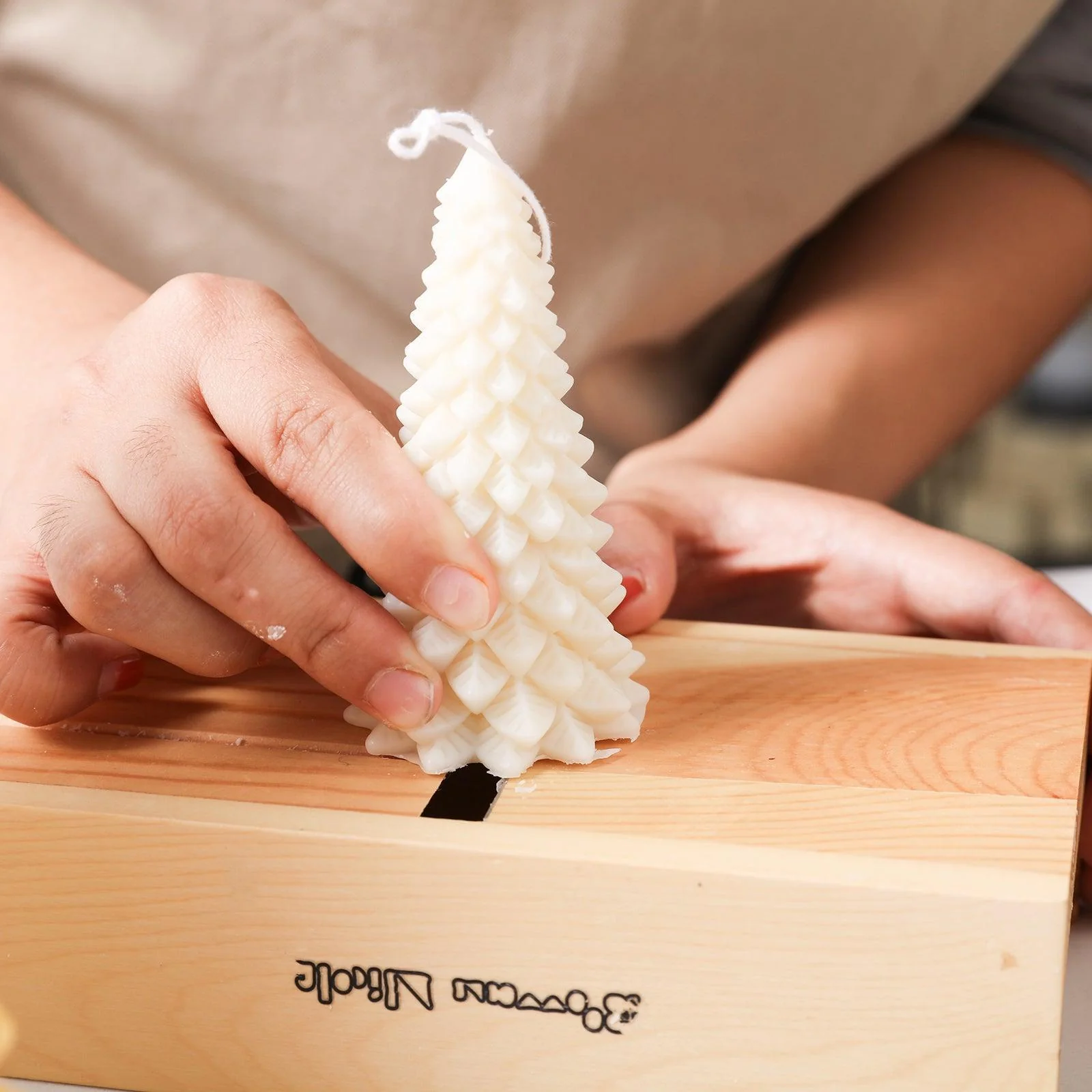 Chritsmas Pine Tree Candle Silicone Mold - Image 3