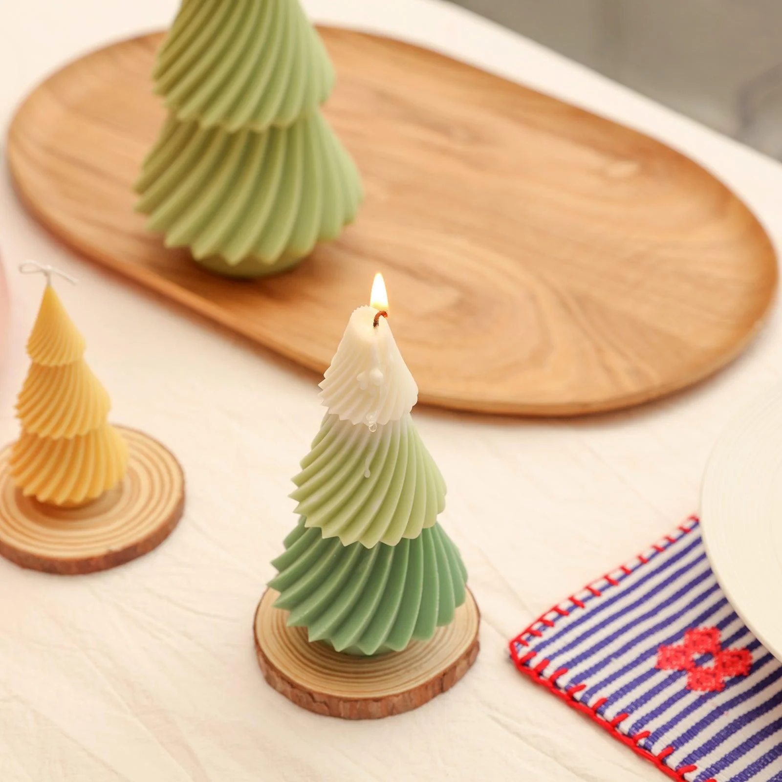 6'' Evergreen Christmas Tree Candle Silicone Mold - Image 6