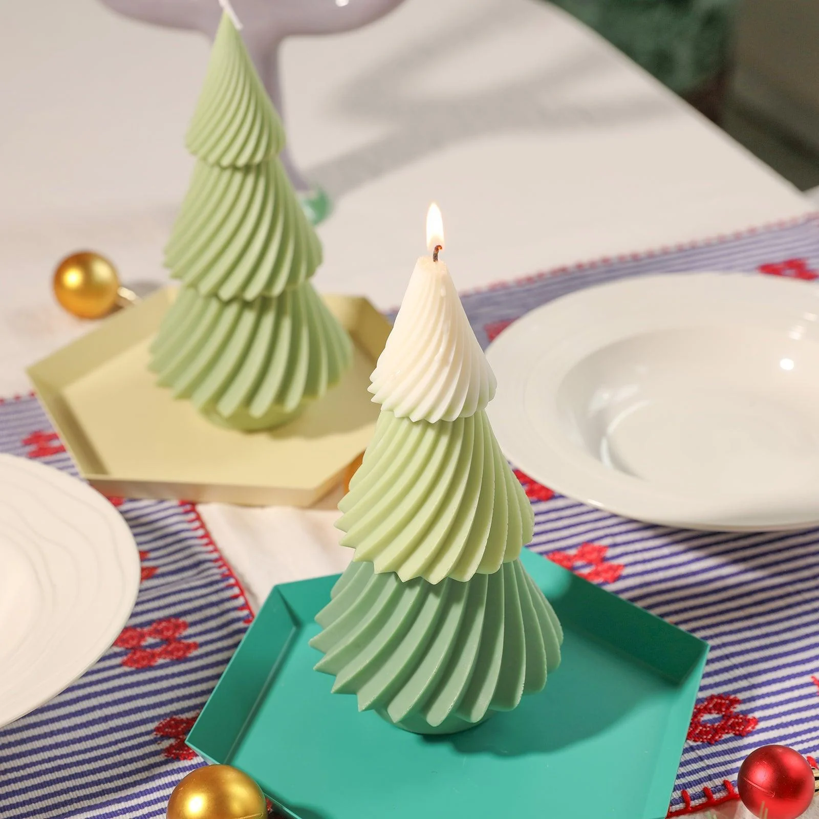 4'' Evergreen Christmas Tree Candle Silicone Mold - Image 4