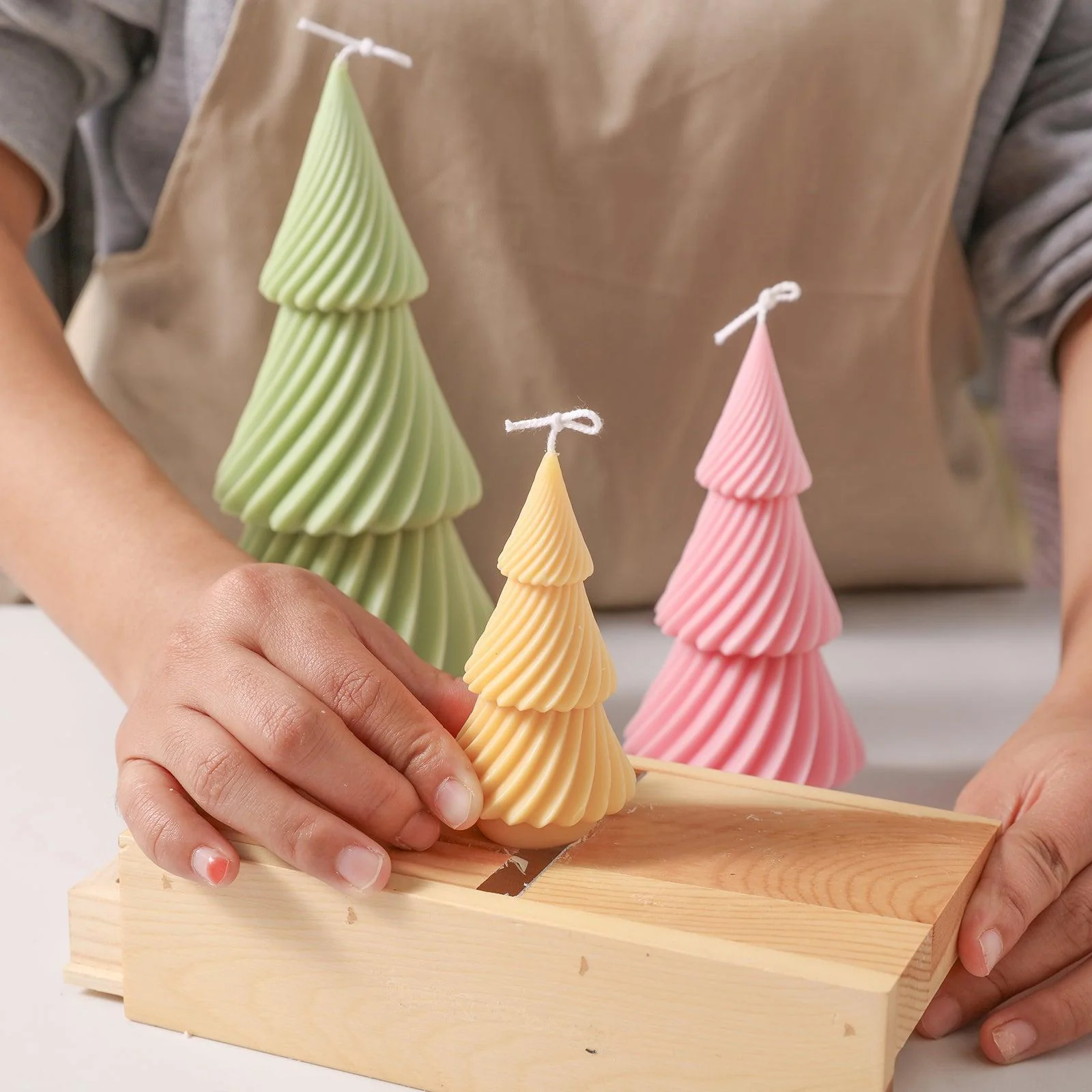 Evergreen Christmas Tree Candle Silicone Mold - Image 3