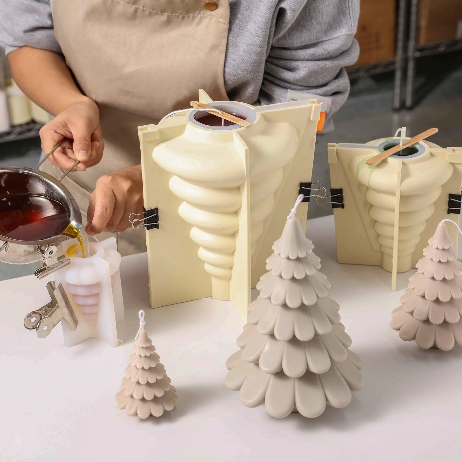 Layered Christmas Tree Candle Silicone Mold - Image 2