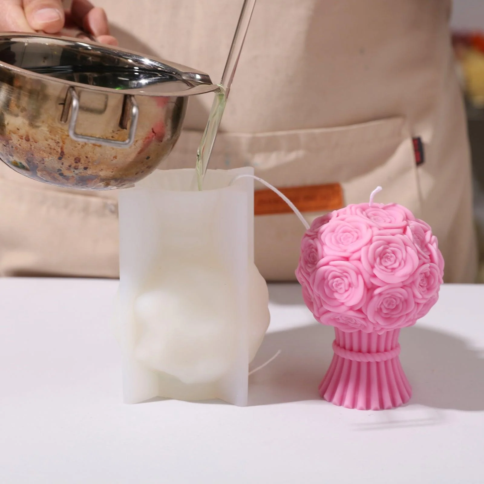Rose Bouquet Flourishing Candle Silicone Mold - Image 3