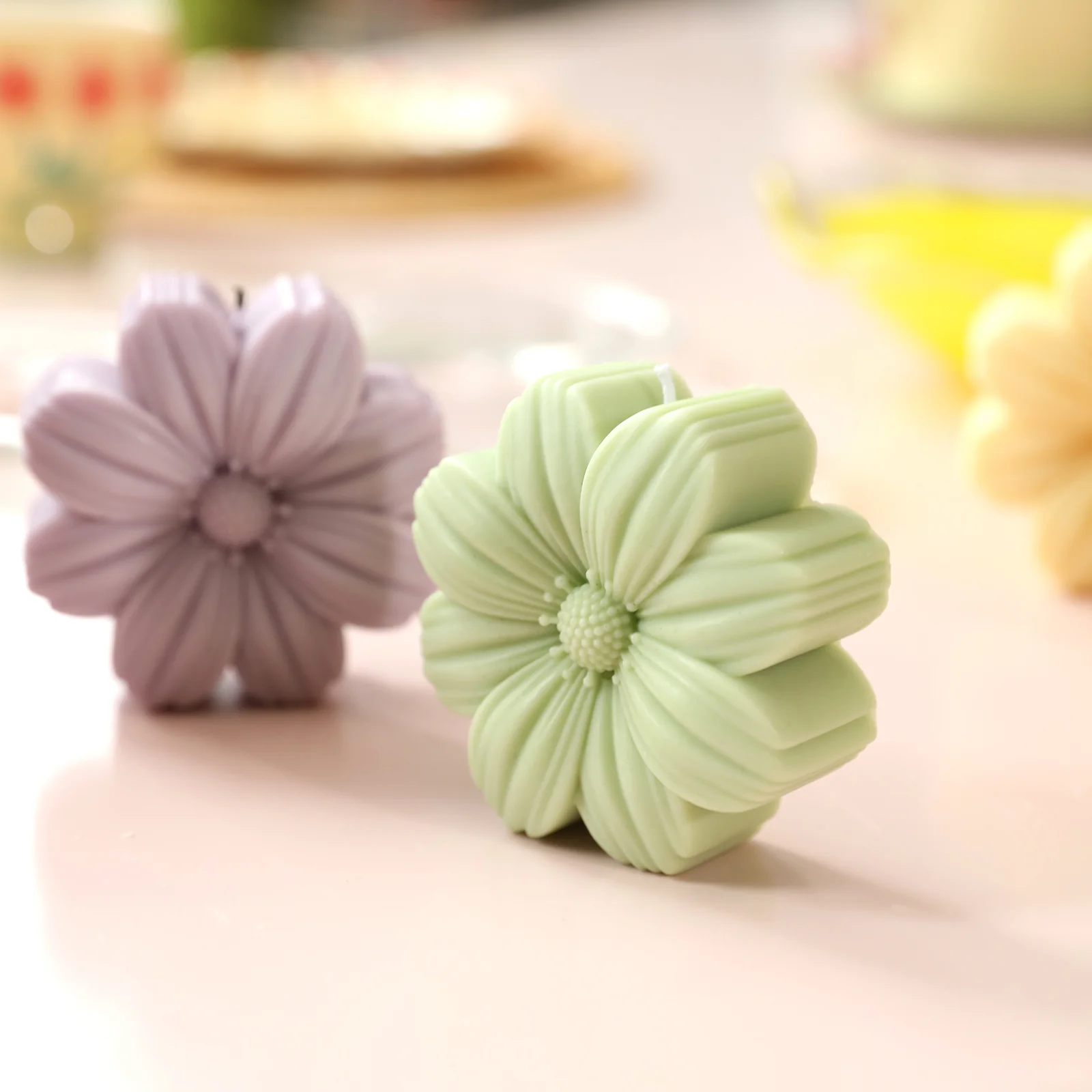 Daisy Candle Silicone Mold - Image 7
