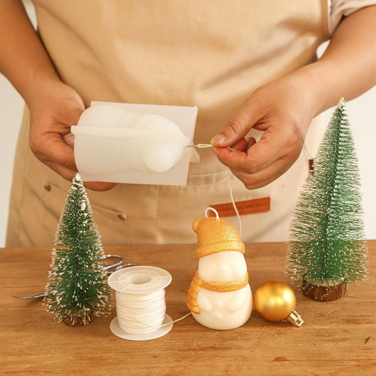 Lovely Snowman Candle Silicone Mold - Image 2