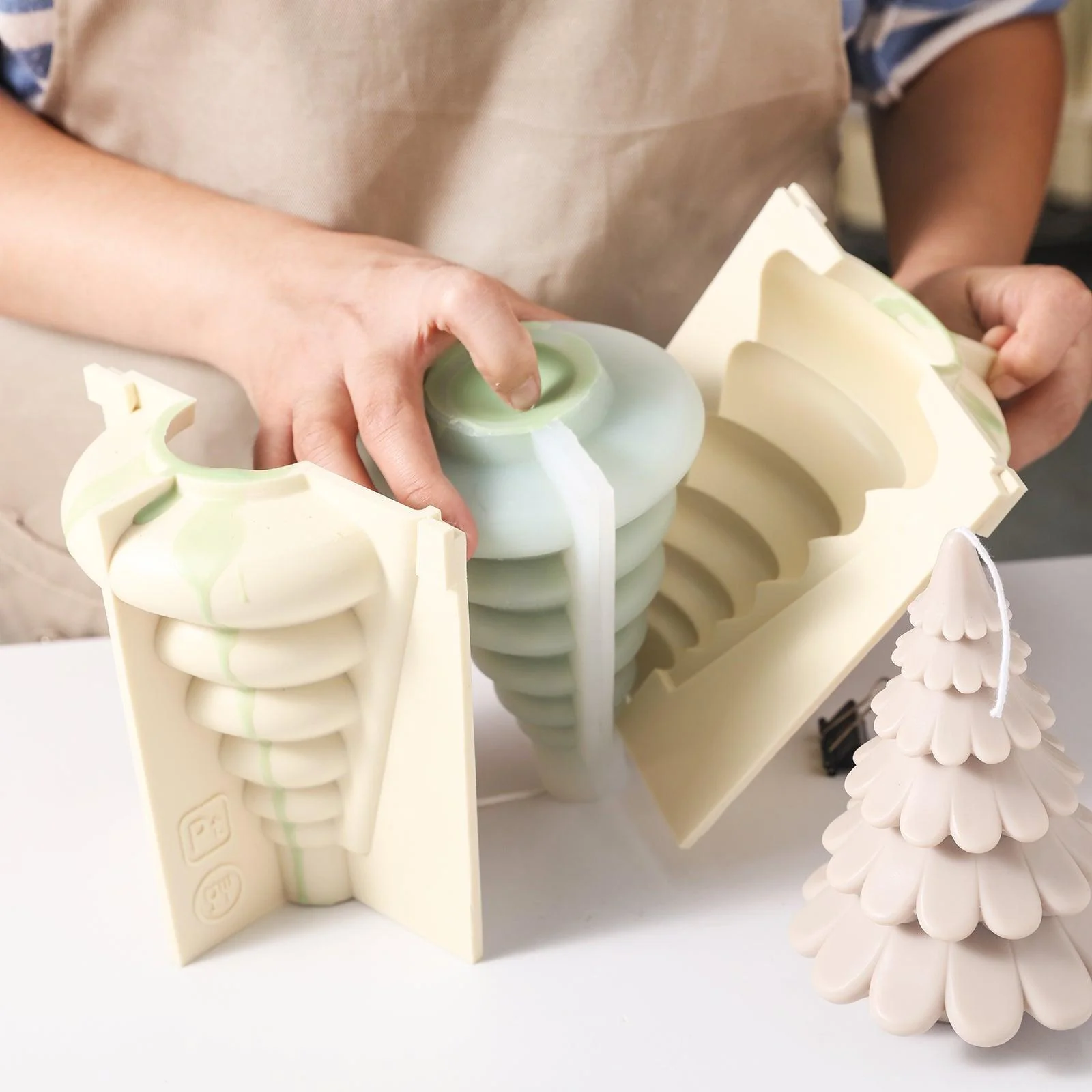 6'' Layered Christmas Tree Candle Silicone Mold - Image 2