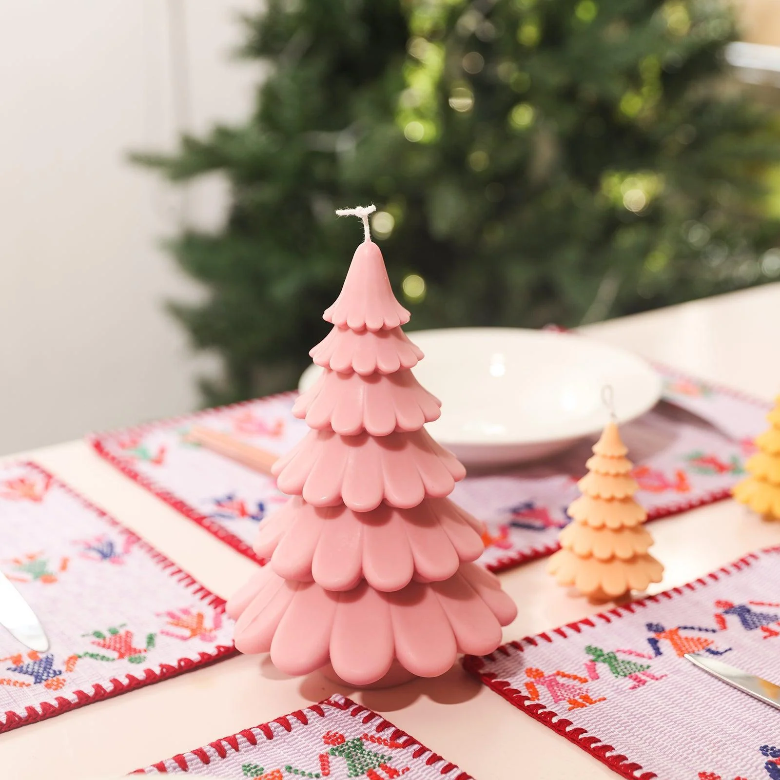 8.5'' Layered Christmas Tree Candle Silicone Mold - Image 4