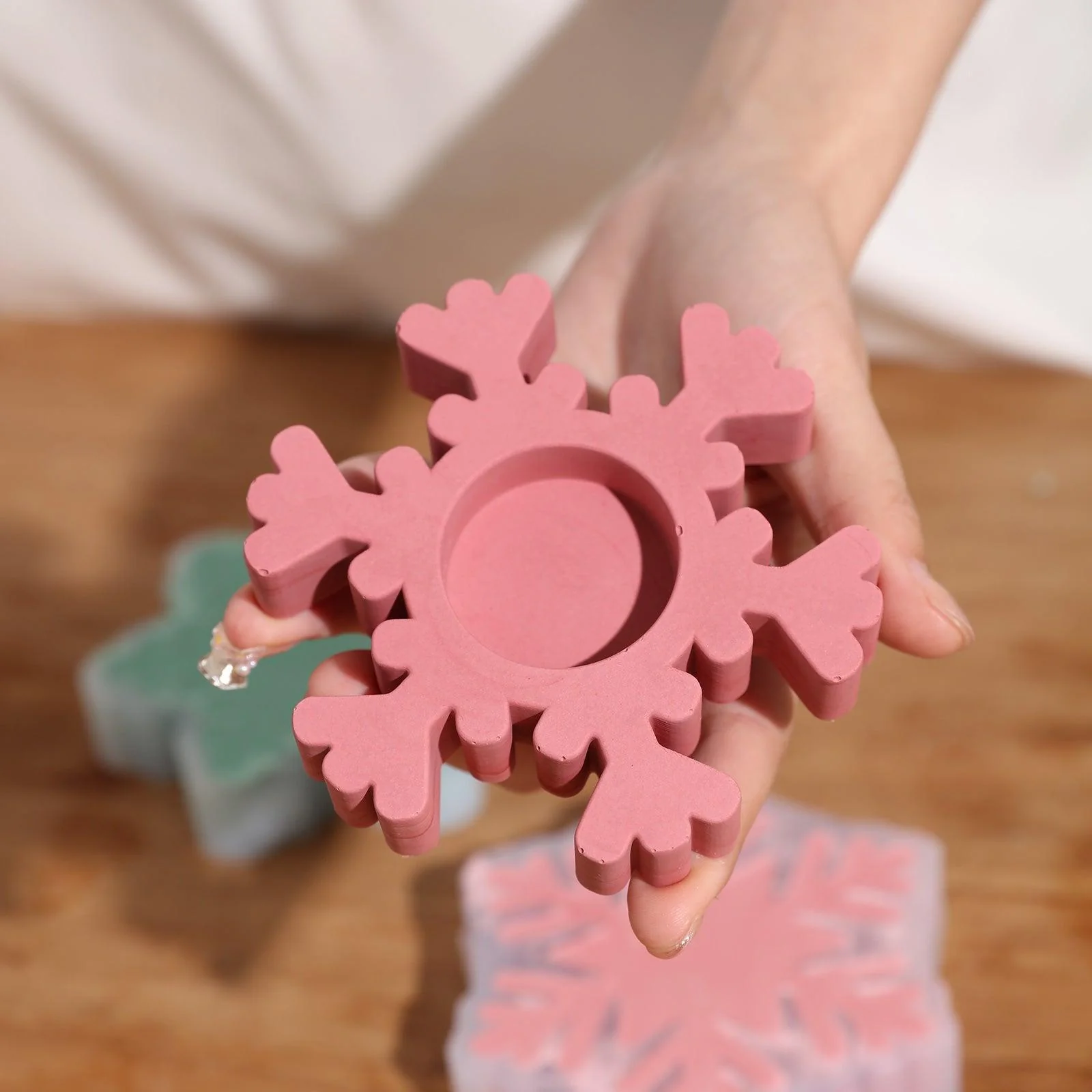 Christmas Snowflake Tealight Candle Holder Silicone Mold - Image 4