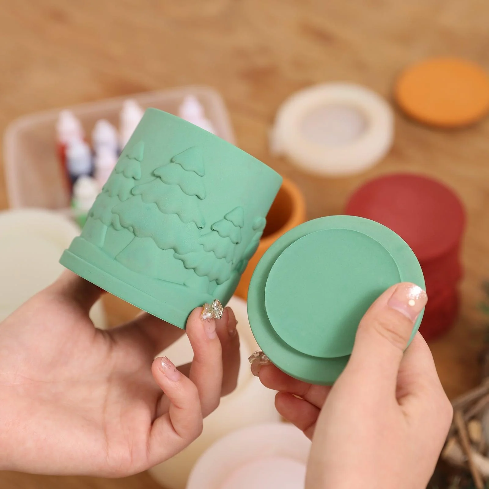 Christmas Themed Candle Jar with Lid Silicone Mould - Image 5