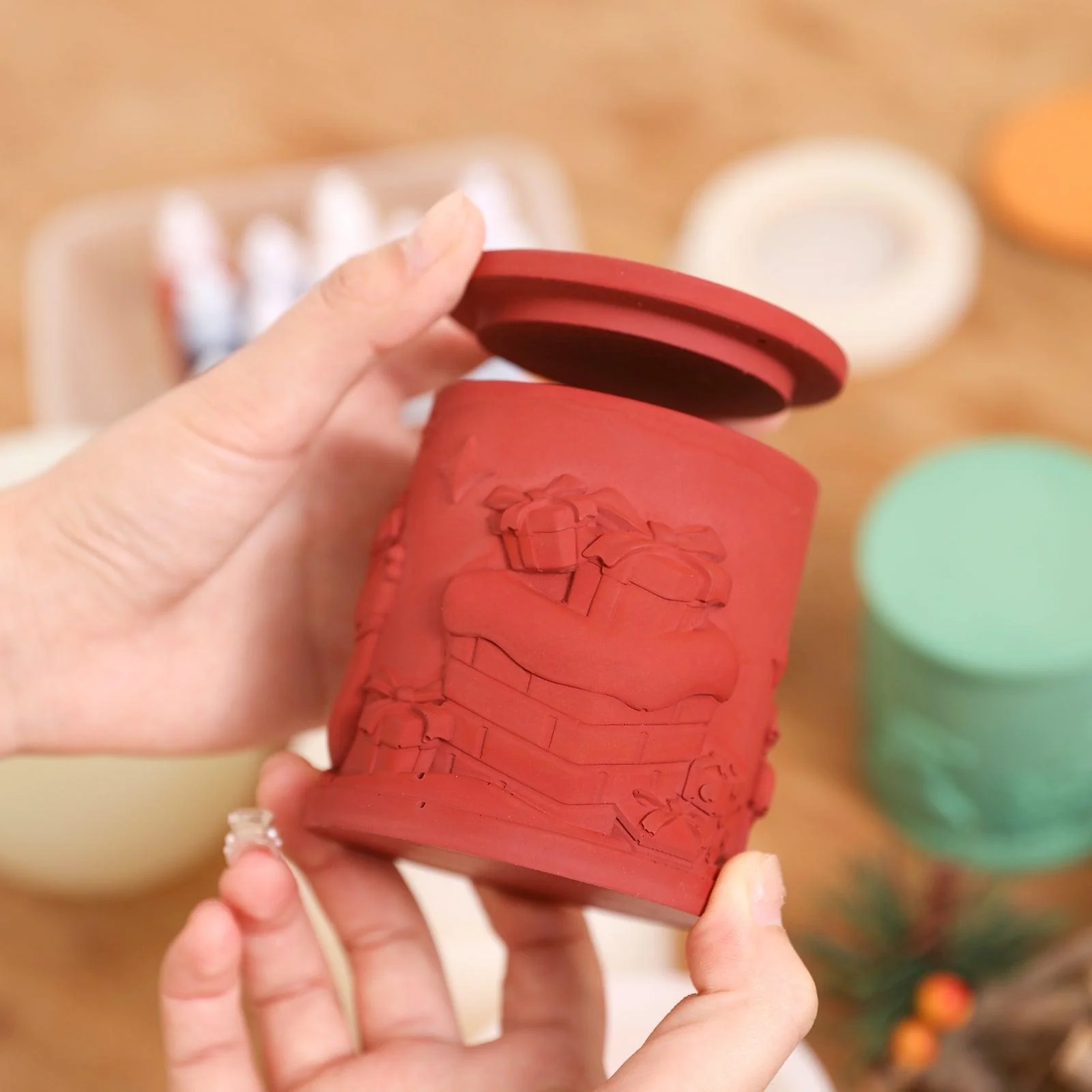 6.5oz Christmas Themed Candle Jar with Lid Silicone Mould - Image 6