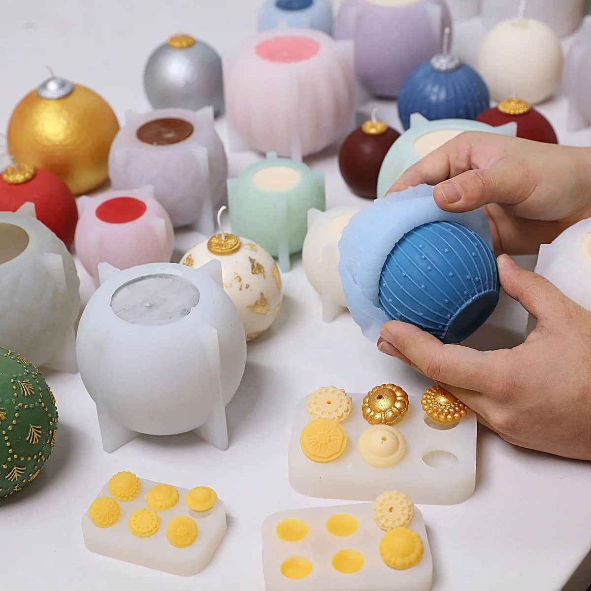 Christmas Baubles of Joy Candle Silicone Mold Collection - Image 7