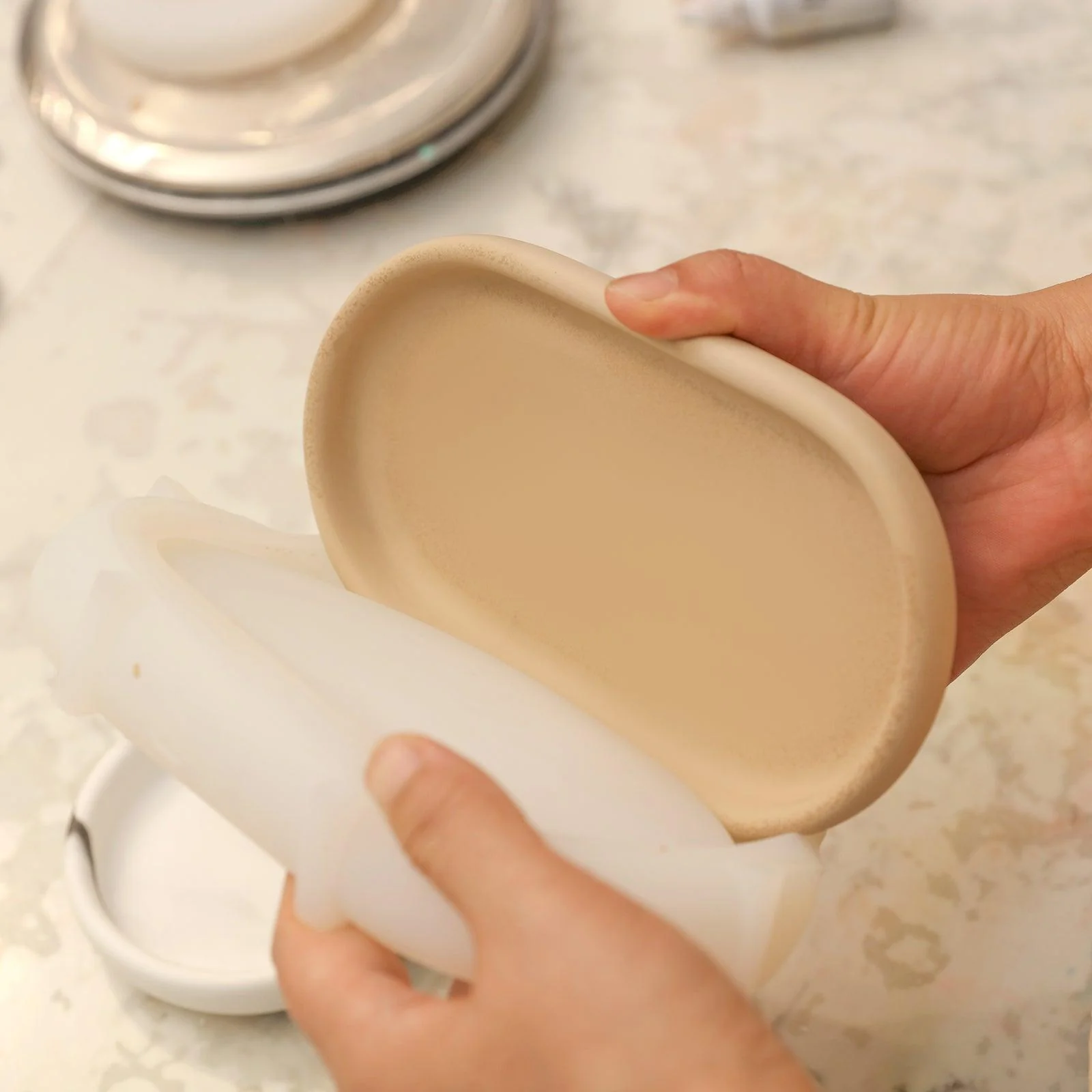 Minimalist Oval Tray Silicone Mold - Image 2