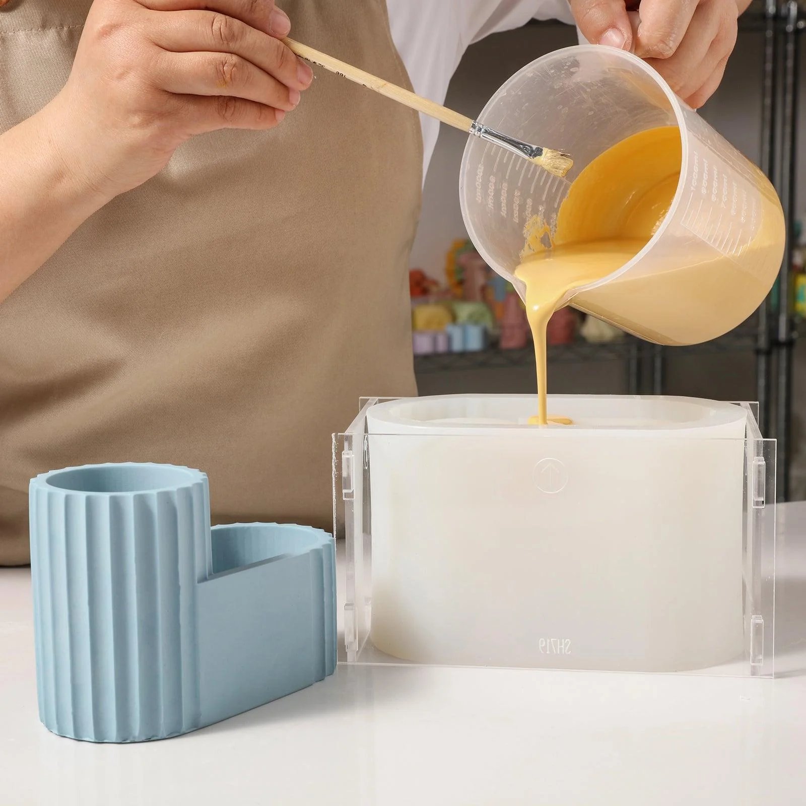 Tall Pen Holder Silicone Mold - Image 2