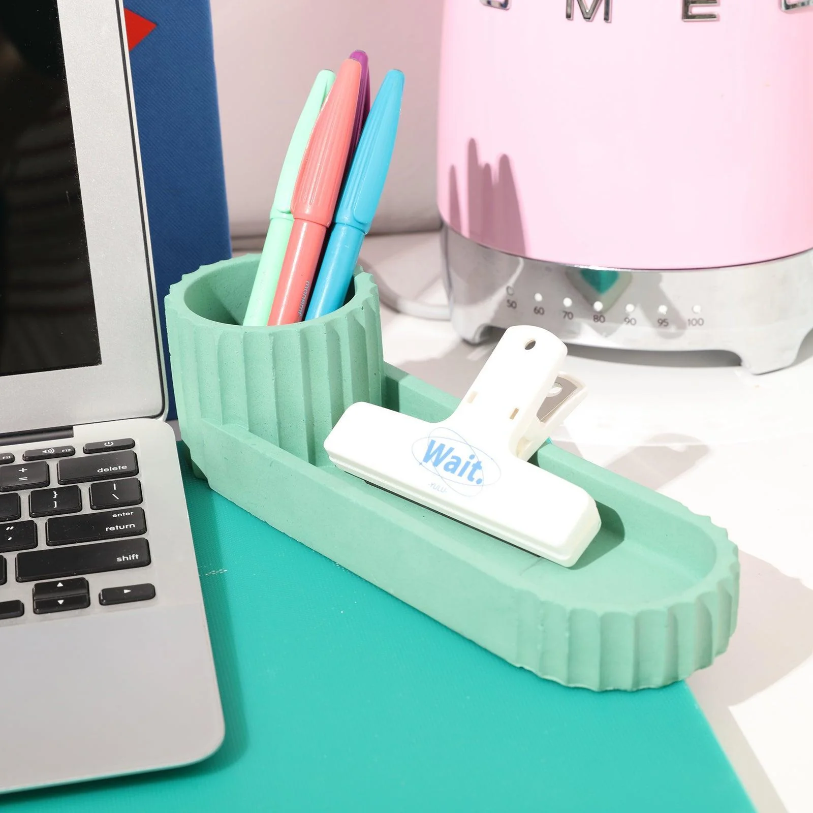 Short Pen Holder Silicone Mold - Image 5