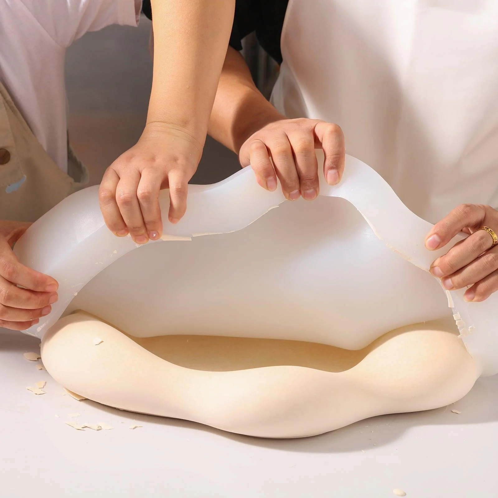 Large Curved Flower Silicone Tray Mold - Image 3
