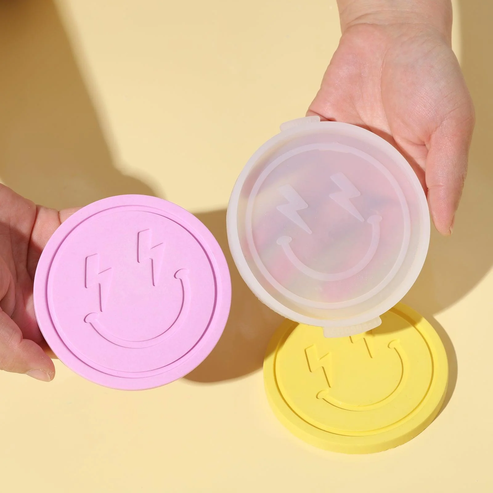 Emoticon Concrete Coaster Silicone Mould - Image 3