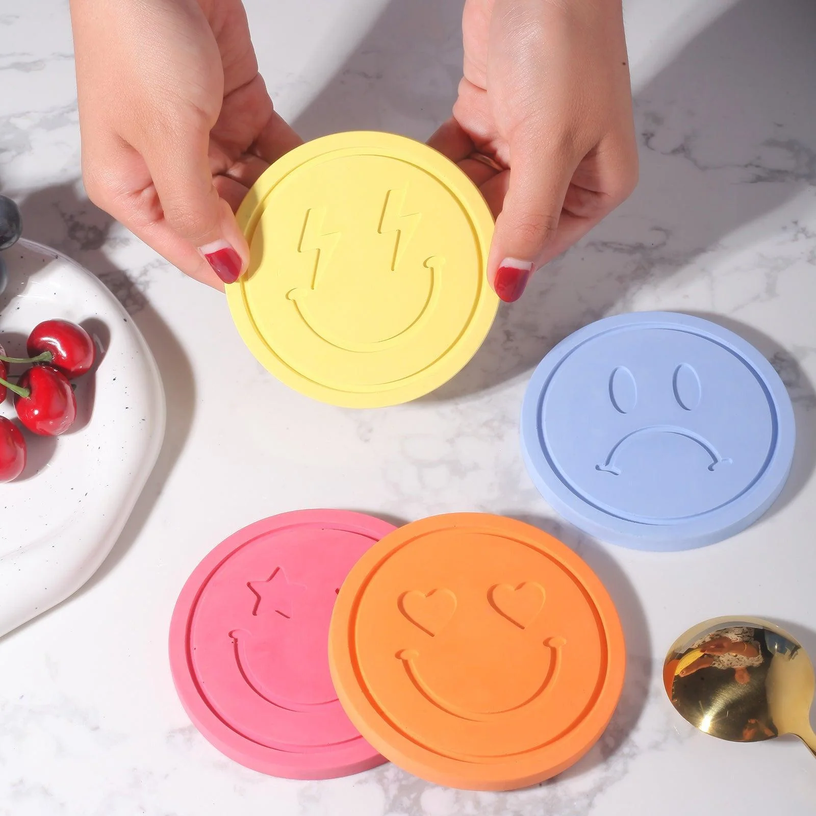 Emoticon Concrete Coaster Silicone Mould - Image 6