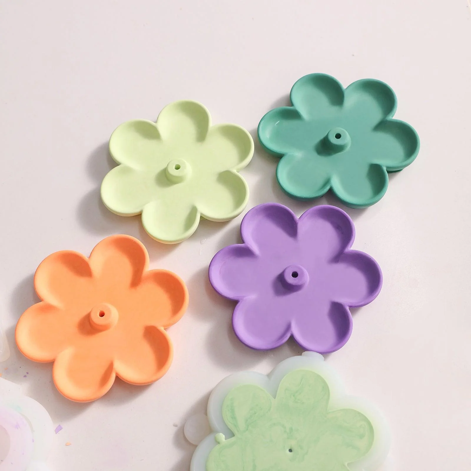Flower Shape Concrete Incense Holder Silicone Mold - Image 6