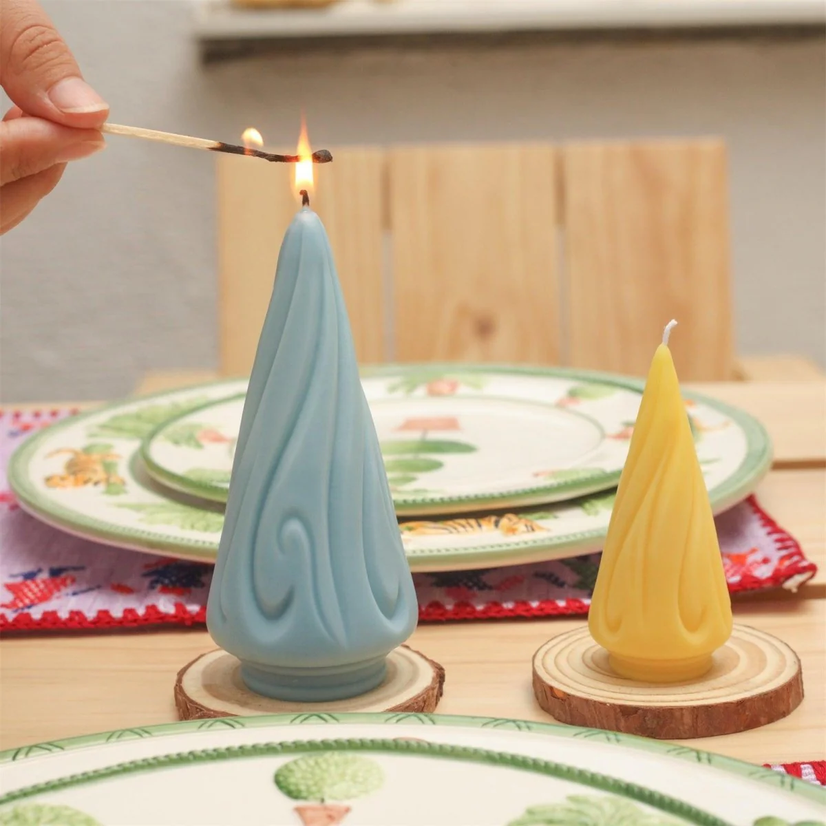 Flowing Christmas Tree Candle Silicone Mold - Image 8