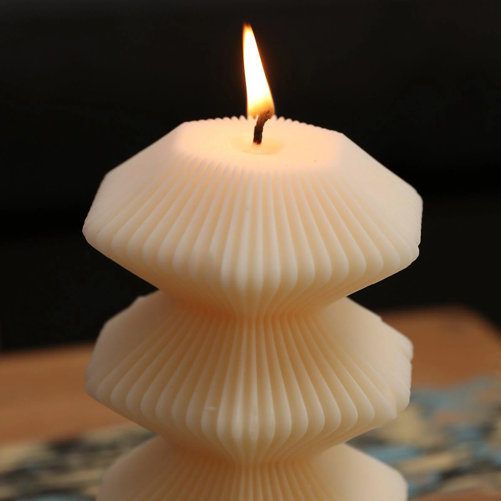Geometric Ribbed Candle Silicone Mold - Image 5