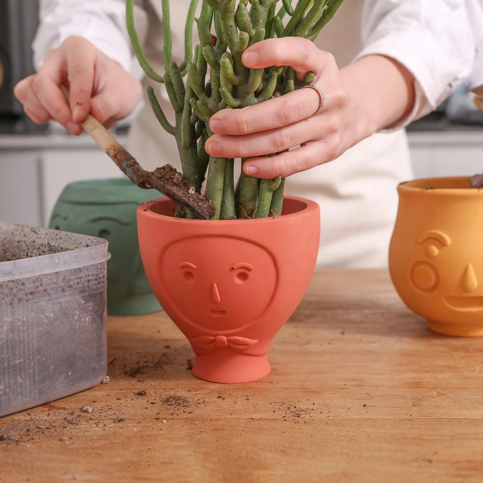 Concrete Cute Face Head Plant Pot Silicone Mold - Image 5