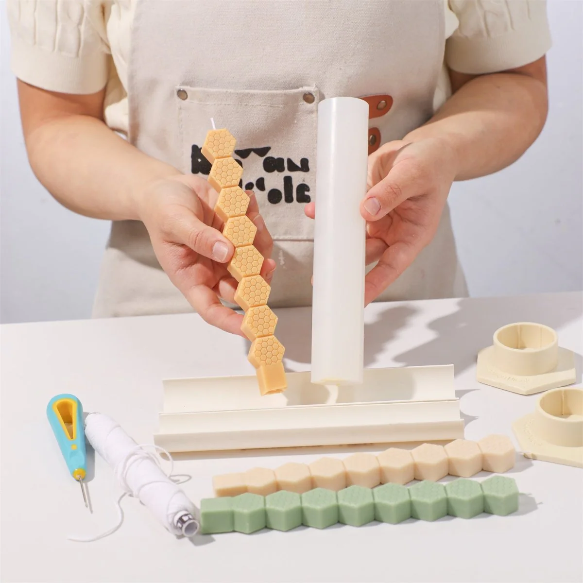 Honeycomb Ladder Taper Candle Silicone Mold - Image 3