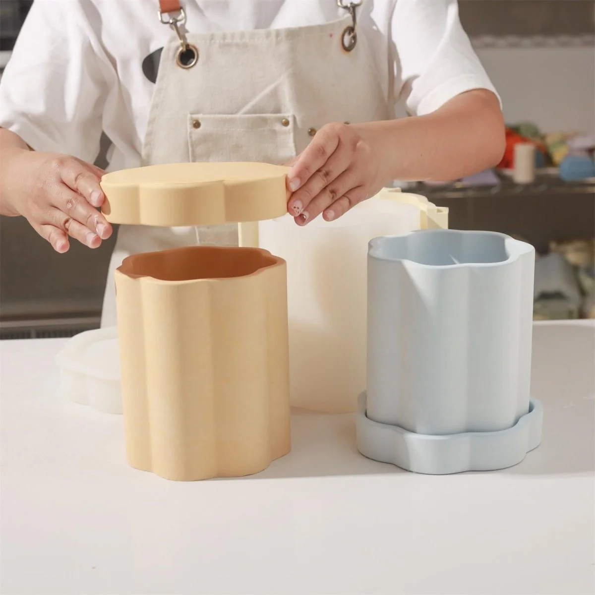 Max Floral Column Storage Jar Silicone Mold - Image 3