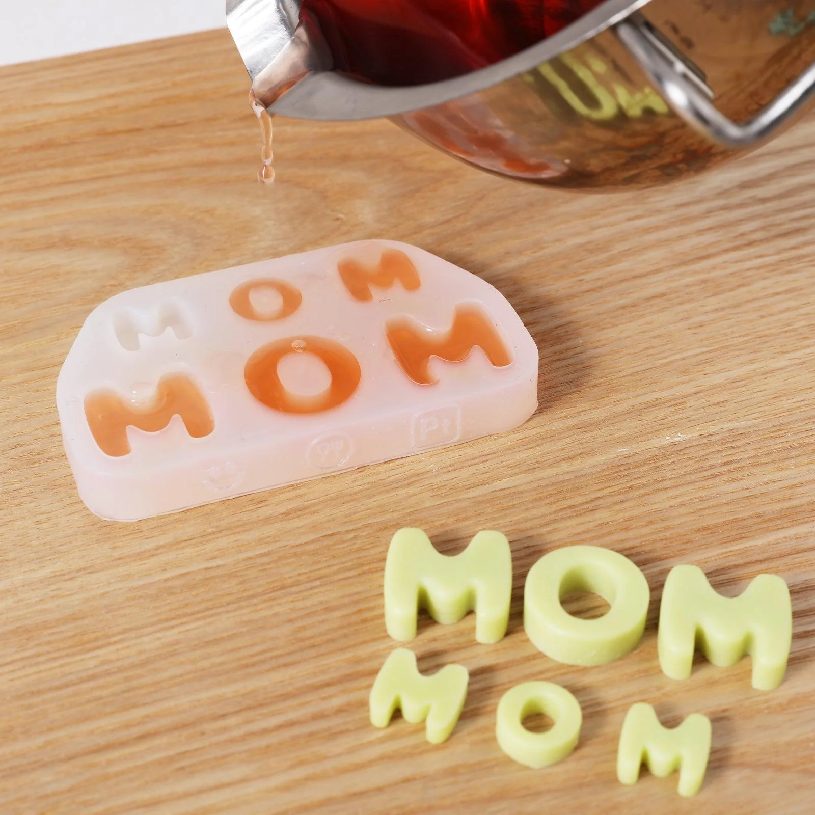 MOM Shaped Letter Candle Silicone Mold - Ⅱ - Image 3