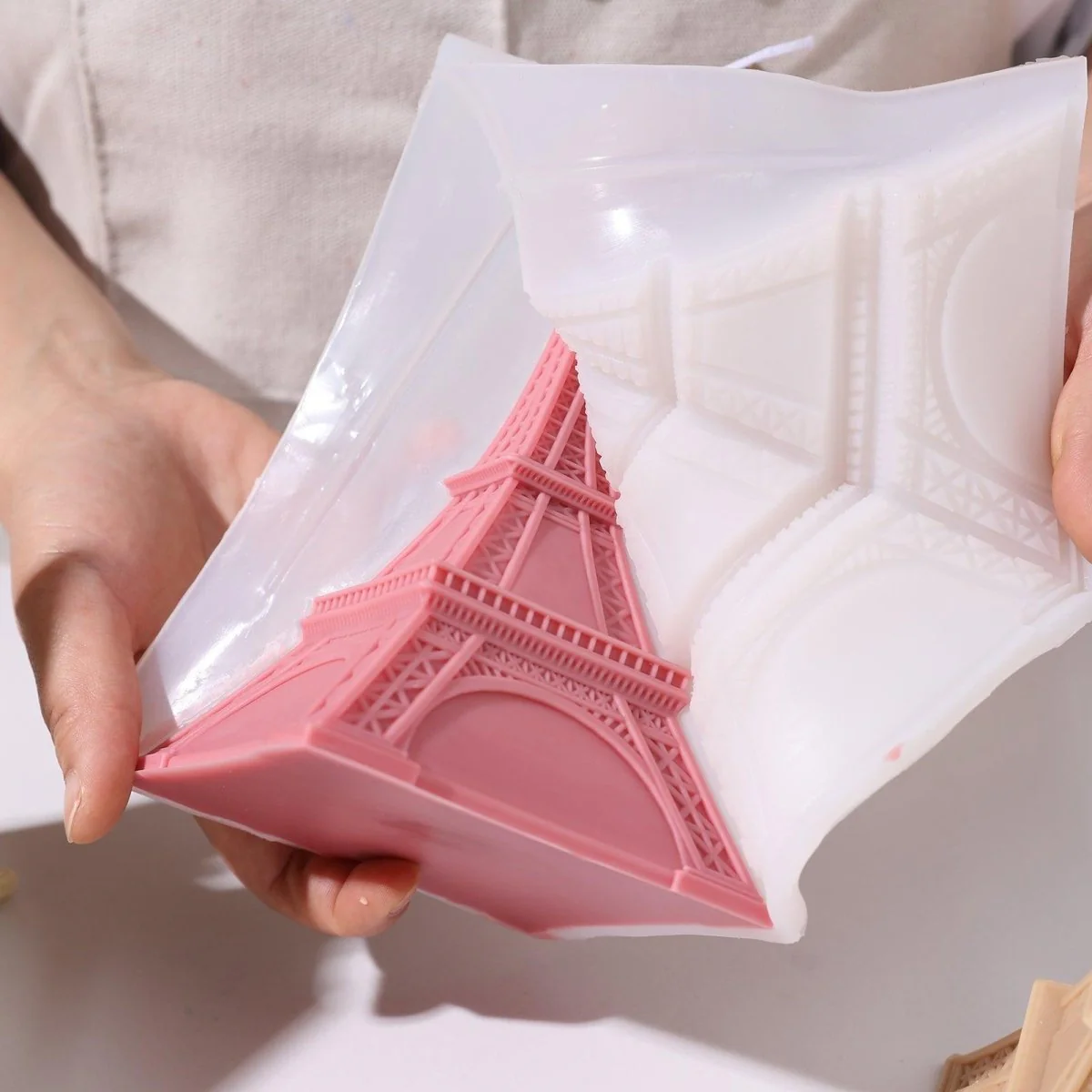 6.5-Inch Eiffel Tower Candle Silicone Mold - Image 3