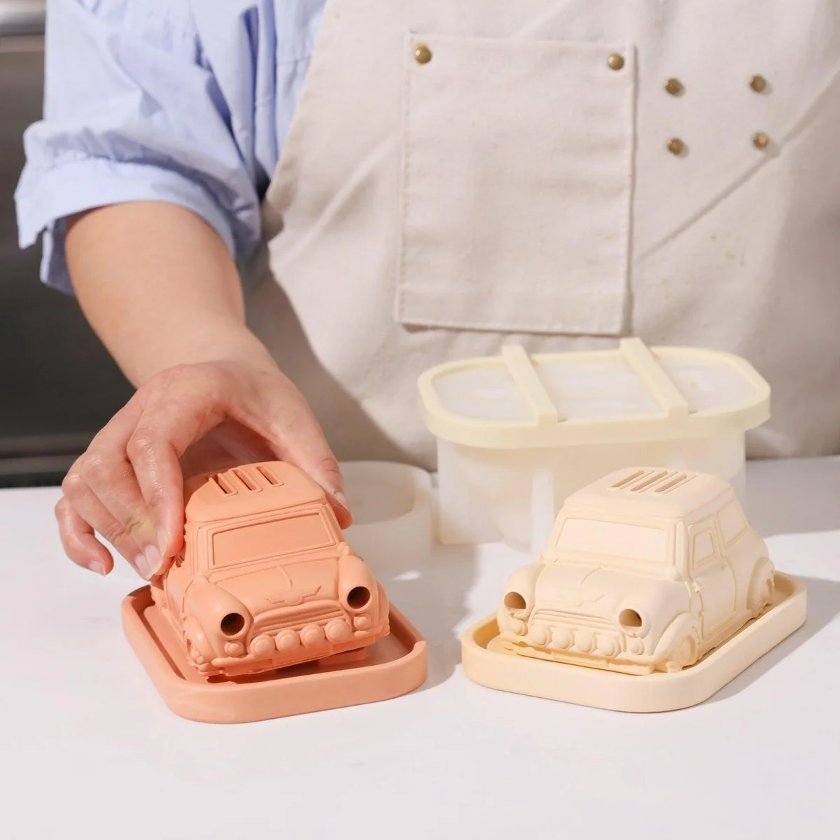 Retro-styled Car-Shaped Incense Burner Silicone Mold - Image 3