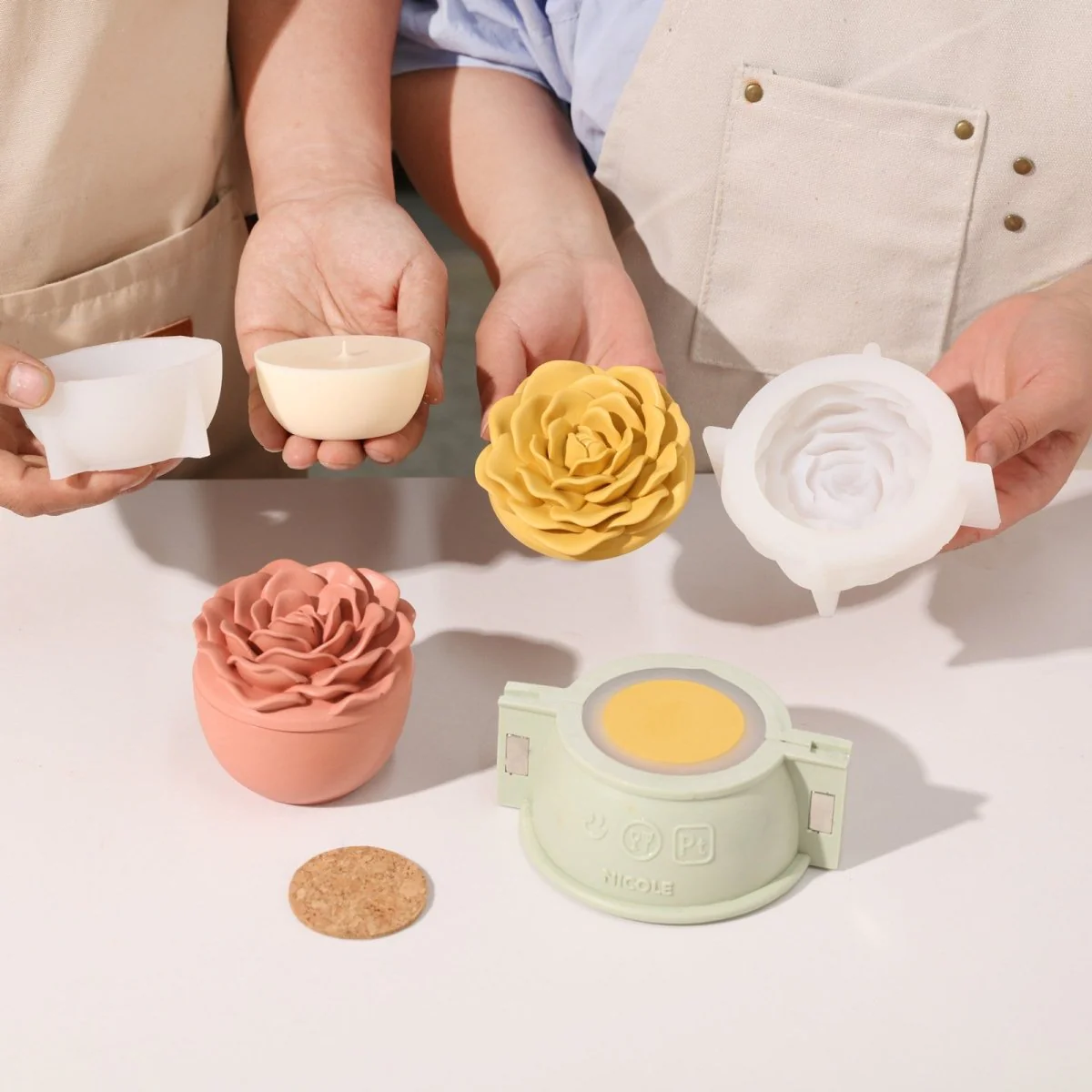 Crowning Rose Candle Jar Silicone Mold & 3.5oz Candle Refill Mold - Image 3