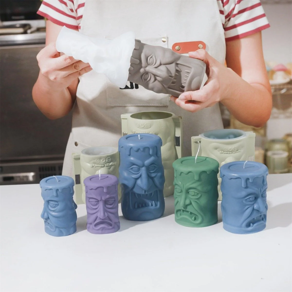 Double-sided Scary Ghost Face Pillar Candle Silicone Mold Collection for Halloween - Image 3