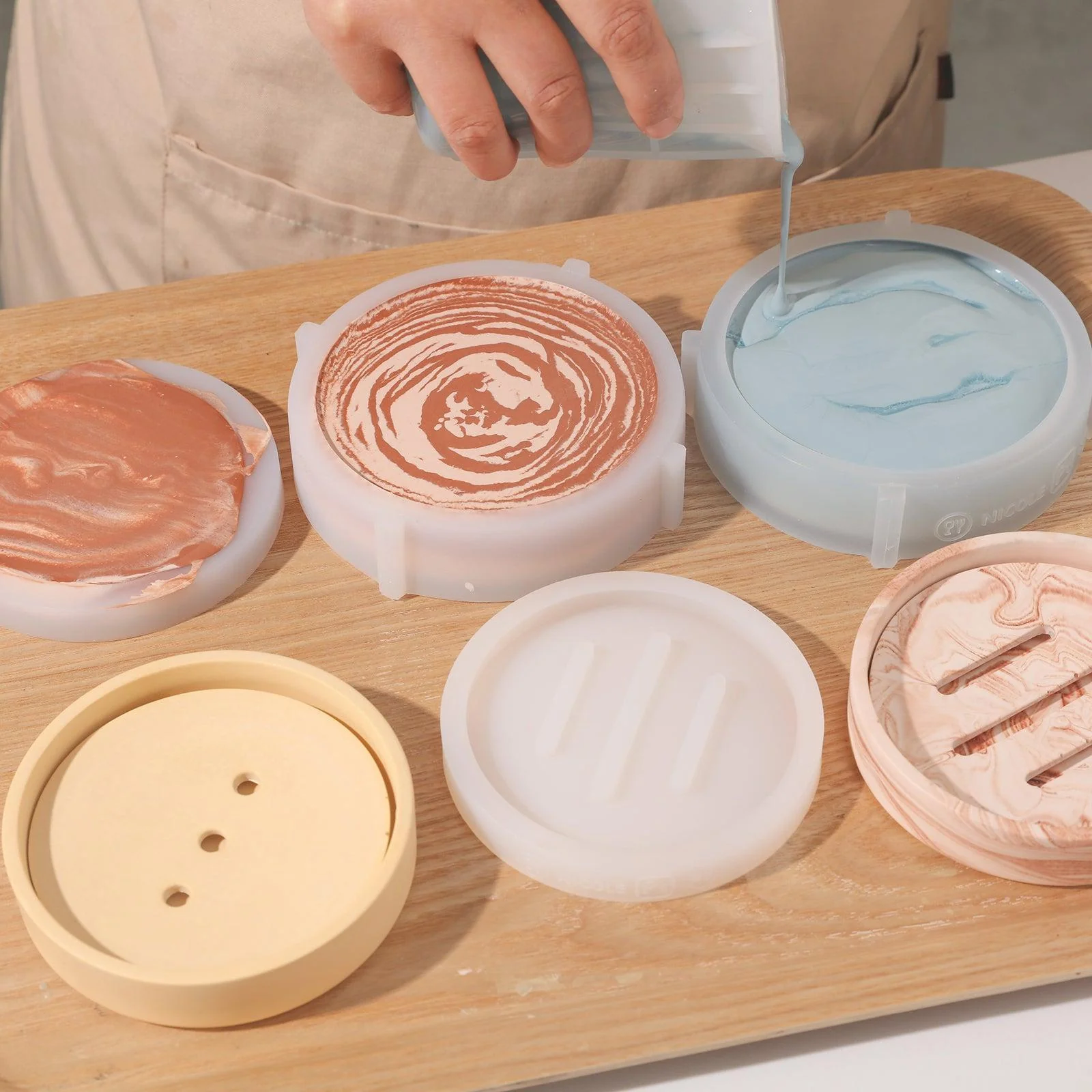 Round Detach & Drain Soap Dish Silicone Mold - Image 2