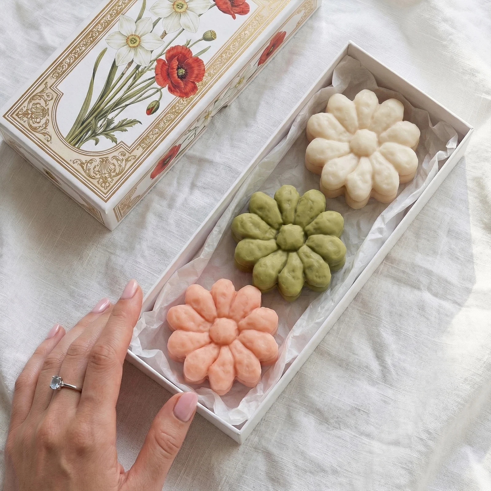 Blooming Moment Soap & Dish Silicone Mold Set - Image 4