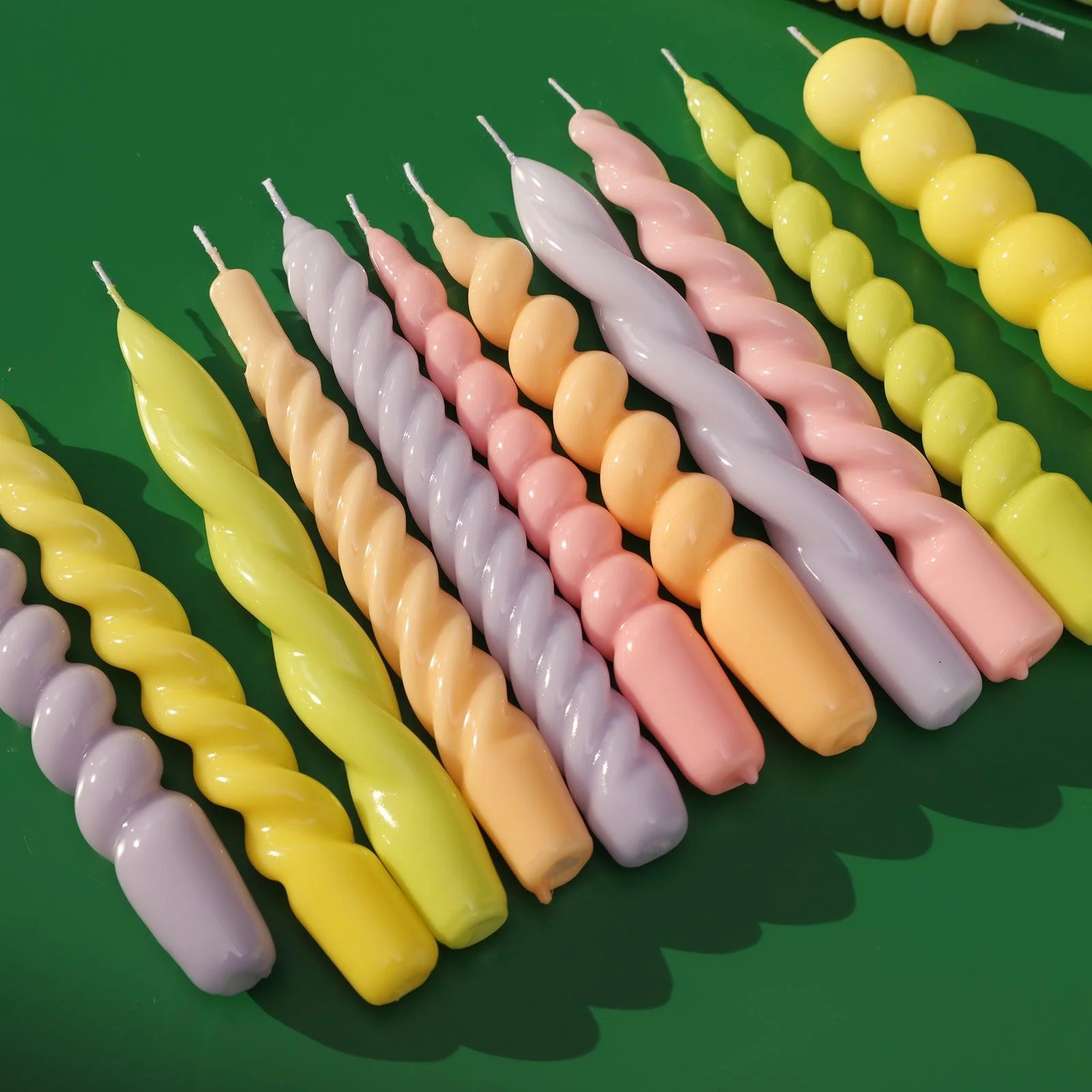 Vines Spiral Taper Candle Silicone Mould - Image 7